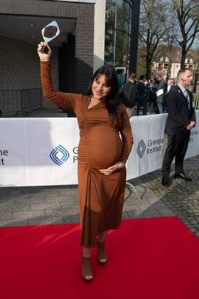 Grimmepreis fuer Zwei Schwestern; Almila BAGRIACIK, Schauspielerin, schwanger, Roter Teppich, Red Carpet Show, Ankunft, arrival, 59. Verleihung des Adolf-Grimme-Preises Adolf-Grimme-Preis Grimmepreis in Marl, 21.04.2023. oÂ¥Ã‚