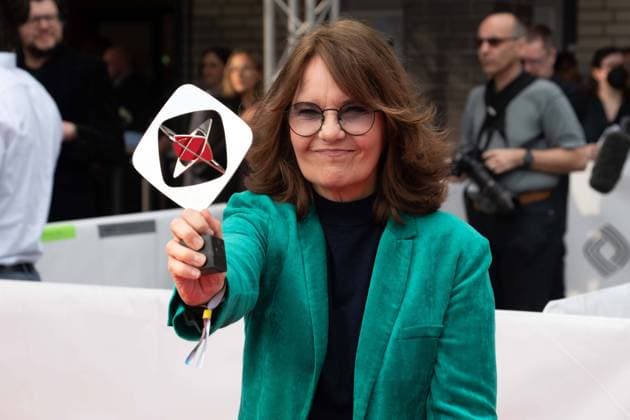 Grimmepreis fuer Caroline LINK, Regisseurin, Roter Teppich, Red Carpet Show, Ankunft, arrival, 59. Verleihung des Adolf-Grimme-Preises Adolf-Grimme-Preis Grimmepreis in Marl, 21.04.2023. oÂ¥Ã‚
