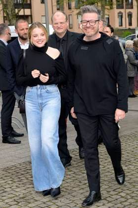 Jano Ben Chaabane, Jella Haase, Bob Konrad und Hanno Hackfort bei der 59. Verleihung des Grimme Preises 2023 im Theater der Stadt Marl. Marl, 21.04.2023