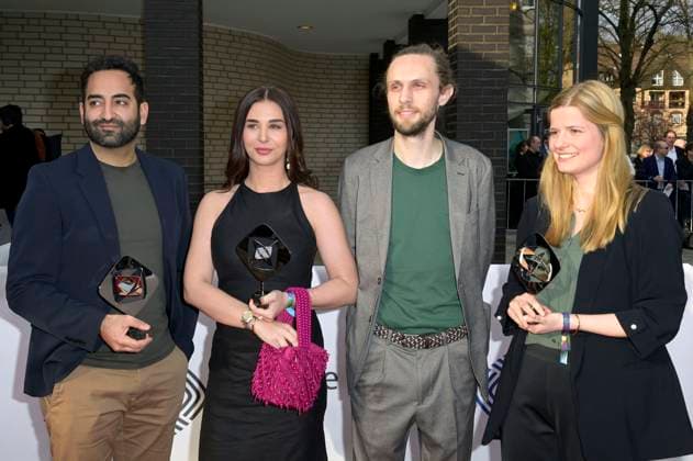 Armin Ghassim, Mariam Noori, Gast und Zita Zengerling bei der 59. Verleihung des Grimme Preises 2023 im Theater der Stadt Marl. Marl, 21.04.2023