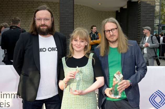 Michael Venus, Gro Swantje Kohlhof und Thomas Friedrich bei der 59. Verleihung des Grimme Preises 2023 im Theater der Stadt Marl. Marl, 21.04.2023