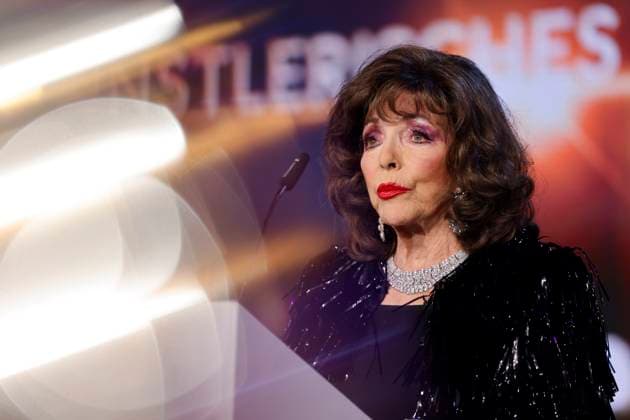 Schauspielerin Joan Collins erhält bei der Verleihung der Goldenen Sonne 2023 des TV-Senders sonnenklar.TV den Lifetime Achievement Award im Wunderland Kalkar. Kalkar, 22.04.2023 NRW Deutschland Copyright: xChristophxHardtx