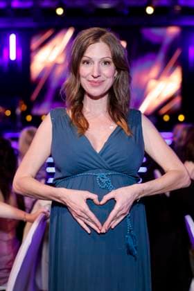 Moderatorin Mara Bergmann (schwanger) bei der Verleihung der Goldenen Sonne 2023 des TV-Senders sonnenklar.TV im Wunderland Kalkar. Kalkar, 22.04.2023 NRW Deutschland Copyright: xChristophxHardtx
