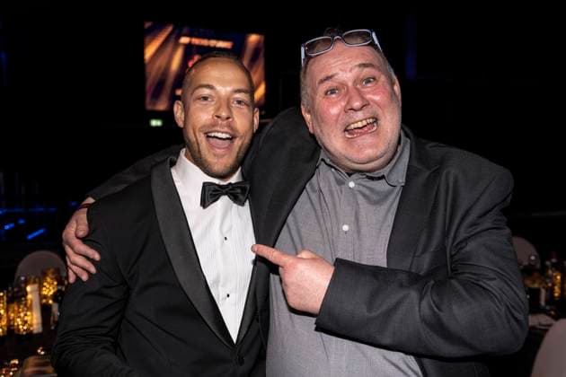 Goldene Sonne 2023 von Sonnenklar.TV in Kalkar Walter Waldi Lehnertz, Antikhändler und Händler bei Bares für Rares (rechts) mit Ex-Bachelor Andrej Mangold;Goldene Sonne 2023 von Sonnenklar.TV in Kalkar Walter Waldi Lehnertz, Antikhändler und Händler bei Bares für Rares (rechts) mit Ex-Bachelor Andrej Mangold, Kalkar Nordrhein-Westfalen Deutschland Wunderland Kalkar