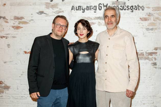 Nominiertenabend des Deutschen Filmpreises Lola 2023 Sol Bondy, Zar Amir Ebrahimi und Mehdi Bajestani beim Nominiertenabend des Deutschen Filmpreises Lola 2023 in der Fabrik 23 am 22.04.2023 in Berlin. Copyright: xEventpressxKochanx