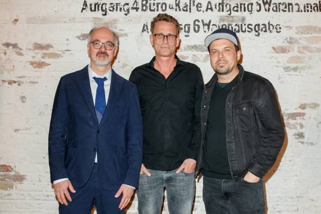 Nominiertenabend des Deutschen Filmpreises Lola 2023 Andreas Wodraschke, Jan Petzold und Paul Rischer beim Nominiertenabend des Deutschen Filmpreises Lola 2023 in der Fabrik 23 am 22.04.2023 in Berlin. Copyright: xEventpressxKochanx