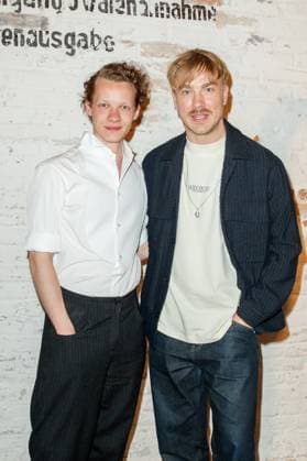 Nominiertenabend des Deutschen Filmpreises Lola 2023 Felix Kammerer und Albrecht Schuch beim Nominiertenabend des Deutschen Filmpreises Lola 2023 in der Fabrik 23 am 22.04.2023 in Berlin. Copyright: xEventpressxKochanx
