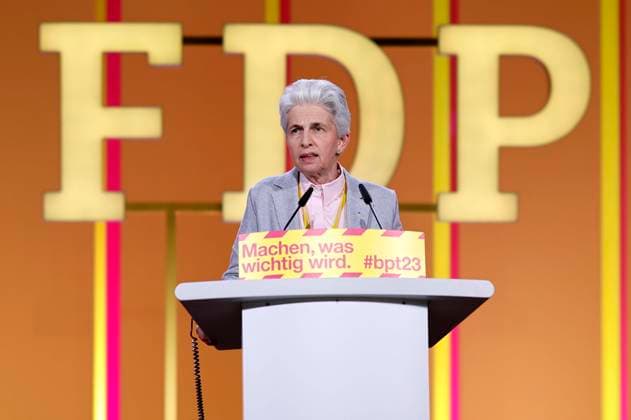 Marie-Agnes Strack-Zimmermann beim 74. Ord. Bundesparteitag der FDP in der Station Berlin. Berlin, 22.04.2023 *** Marie Agnes Strack Zimmermann at the 74 Ord Federal Party Congress of the FDP in the station Berlin Berlin, 22 04 2023 Foto:xJ.xMWx xFuturexImage