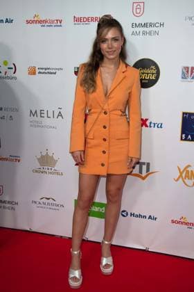 Marie WEGENER, Saengerin Roter Teppich, Red Carpet Show, Ankunft, arrival, Die Goldene Sonne 2023, am 22.04.2023 im Wunderland Kalkar,