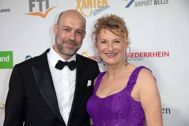 Heike HENKEL und Paul MEYER, Leichtathletik, Hochspringerin, Zehnkaempfer, Roter Teppich, Red Carpet Show, Ankunft, arrival, Die Goldene Sonne 2023, am 22.04.2023 im Wunderland Kalkar,