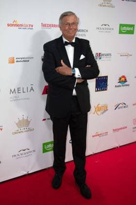 Wolfgang BOSBACH, Politiker, CDU, Roter Teppich, Red Carpet Show, Ankunft, arrival, Die Goldene Sonne 2023, am 22.04.2023 im Wunderland Kalkar,