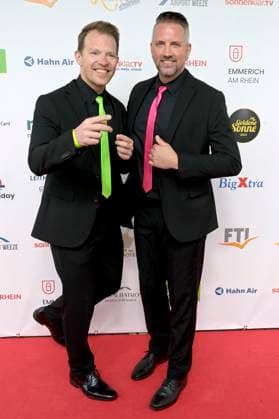 Neon bei der Verleihung der Goldenen Sonne 2023 während der Sonnenklar.TV Gala im Wunderland Kalkar. Kalkar, 22.04.2023
