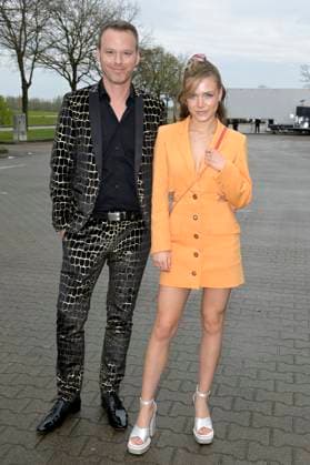 Marie Wegener mit Christian Ehrlich bei der Verleihung der Goldenen Sonne 2023 während der Sonnenklar.TV Gala im Wunderland Kalkar. Kalkar, 22.04.2023