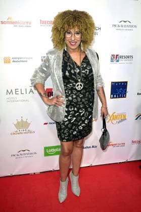 Esther Filly bei der Verleihung der Goldenen Sonne 2023 während der Sonnenklar.TV Gala im Wunderland Kalkar. Kalkar, 22.04.2023