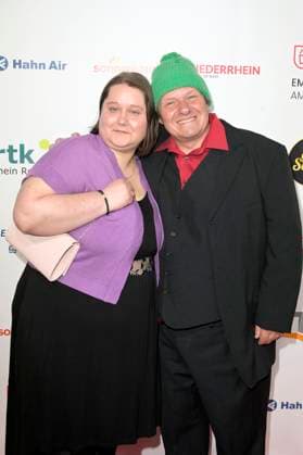 Manfred Ludolf mit Ehefrau Jana Ludolf bei der Verleihung der Goldenen Sonne 2023 während der Sonnenklar.TV Gala im Wunderland Kalkar. Kalkar, 22.04.2023