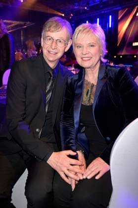 Ingo Kersting und Birgit Lechtermann bei der Verleihung der Goldenen Sonne 2023 während der Sonnenklar.TV Gala im Wunderland Kalkar. Kalkar, 22.04.2023