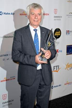 Ulf Merbold bei der Verleihung der Goldenen Sonne 2023 während der Sonnenklar.TV Gala im Wunderland Kalkar. Kalkar, 22.04.2023