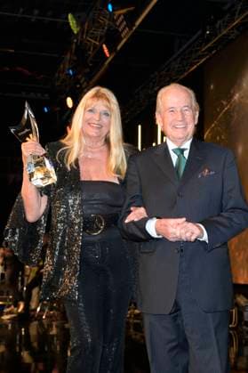 Marlene Charell und Max Schautzer bei der Verleihung der Goldenen Sonne 2023 während der Sonnenklar.TV Gala im Wunderland Kalkar. Kalkar, 22.04.2023