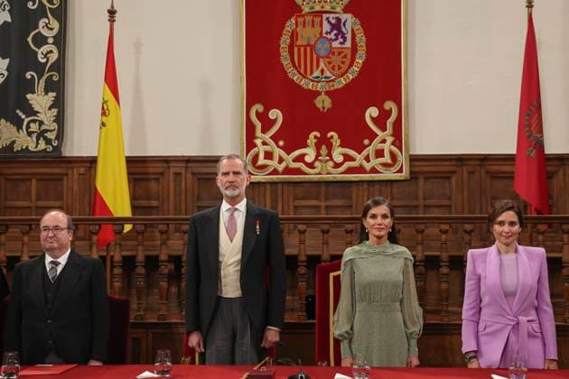 Entertainment Themen der Woche KW17 Spanish King Felipe VI (2L), Queen Letizia (2R), Culture s minister Miquel Iceta (L) and Madrid region s president Isabel Diaz Ayuso (R) during the deliver act of the Cervantes Award to Venezuelan poet Rafael Cadenas (not at the image) held in Alcala de Henares, Madrid, Spain on 24 April 2023. The Cervantes Award is the biggest prize in Spanish language. Venezuelan poet Rafael Cadenas receives the Cervantes Award !ACHTUNG: NUR REDAKTIONELLE NUTZUNG!  Copyright: xBallesterosx GRAF4631 20230424-471ea11cf69343180483ac2dc73e742e65331e6d