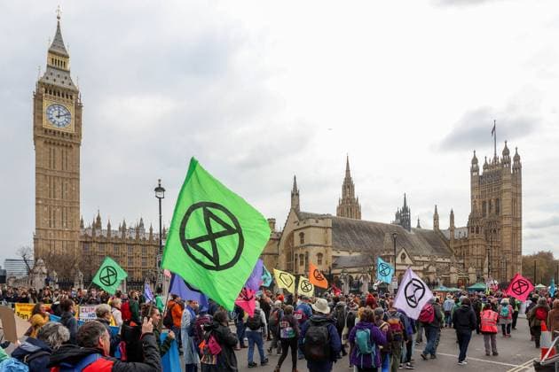 News Themen der Woche KW17 . 24 04 2023. London, United Kingdom. Extinction Rebellion Climate protest group Extinction Rebellion hold their final day of a planned four day protest in London. Protests London Day 4.  xMartynxWheatleyx xi-Imagesx IIM-24309-0010