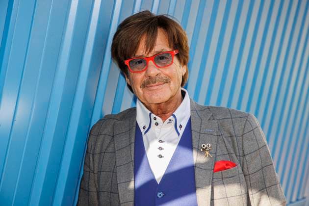 Entertainment Bilder des Tages 24.04.2023. Düsseldorf. SAT 1-Ikone Jörg Draeger (Geh aufs Ganze) bei der Wahl zum Goldenen Blogger. Düsseldorf Medien Hafen, Rudas Club Nordrhein-Westfalen Deutschland