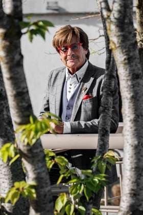 24.04.2023. Düsseldorf. SAT 1-Ikone Jörg Draeger (Geh aufs Ganze) bei der Wahl zum Goldenen Blogger. Düsseldorf Medien Hafen, Rudas Club Nordrhein-Westfalen Deutschland