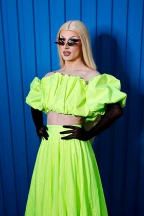 Drag Queen und Content Creator Aria Addams bei der Wahl zu den Goldenen Bloggern 2023 im Rudas Club. Düsseldorf, 24.04.2023 NRW Deutschland Copyright: xChristophxHardtx