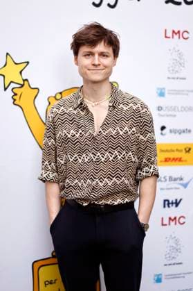 Schauspieler Tom Böttcher bei der Wahl zu den Goldenen Bloggern 2023 im Rudas Club. Düsseldorf, 24.04.2023 NRW Deutschland Copyright: xChristophxHardtx