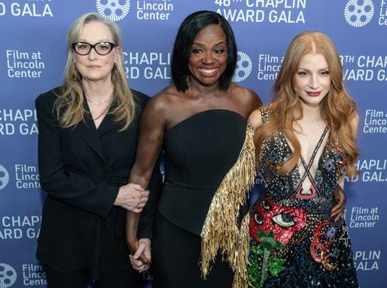 Bilder des Jahres 2023, Entertainment 04 April Entertainment Themen der Woche KW17 NY: 48th Chaplin Award Gala Honoring Viola Davis Meryl Streep, Viola Davis and Jessica Chastain attend the 48th Chaplin Award Gala honoring Viola Davis at Alice Tully Hall New York New York United States Copyright: LevxRadin