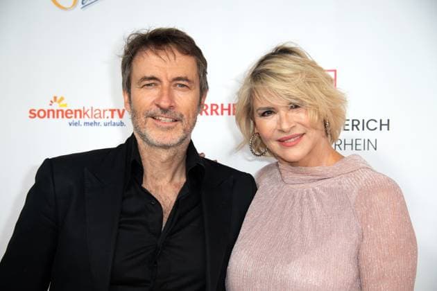 Guido BROSCHEIT, Schauspieler, mit Barbara KLEIN, Roter Teppich, Red Carpet Show, Ankunft, arrival, Die Goldene Sonne 2023, am 22.04.2023 im Wunderland Kalkar,