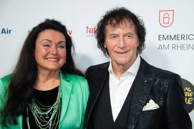 Franz LAMBERT, Musiker, Organist, mit Frau Christa, Roter Teppich, Red Carpet Show, Ankunft, arrival, Die Goldene Sonne 2023, am 22.04.2023 im Wunderland Kalkar,