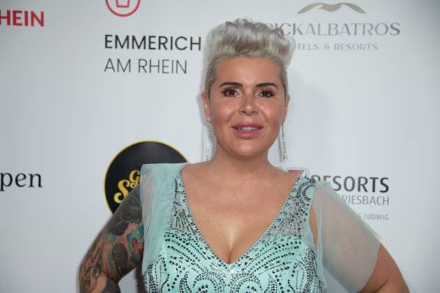 Mona BURUNCUK, Moderatorin, Roter Teppich, Red Carpet Show, Ankunft, arrival, Die Goldene Sonne 2023, am 22.04.2023 im Wunderland Kalkar,