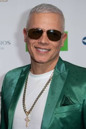Dante THOMAS, Saenger, Roter Teppich, Red Carpet Show, Ankunft, arrival, Die Goldene Sonne 2023, am 22.04.2023 im Wunderland Kalkar,