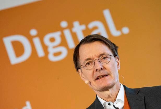 Bundesminister für Verkehr und digitale Infrastruktur und Bundesminister für Gesundheit informieren zu Digitalprojekten der Bundesregierung Karl Lauterbach, Bundesgesundheitsminister;Bundesminister für Verkehr und digitale Infrastruktur und Bundesminister für Gesundheit informieren zu Digitalprojekten der Bundesregierung Karl Lauterbach, Bundesgesundheitsminister, Berlin Berlin Deutschland Auditorium Friedrichstraße, Qua *** Federal Minister of Transport and Digital Infrastructure and Federal Minister of Health inform about digital projects of the Federal Government Karl Lauterbach, Federal Minister of Transport and Digital Infrastructure and Federal Minister of Health inform about digital projects of the Federal Government Kar