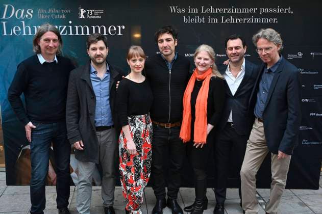Bilder des Jahres 2023, Entertainment 04 April Entertainment Themen der Woche KW17 Entertainment Bilder des Tages Tobias Lehmann, Johannes Duncker, Leonie Benesch, Ilker Catak, Judith Erber, Fabien Arseguel und Ingo Fliess bei der Premiere des Kinofilms Das Lehrerzimmer in den City Kinos in München, 27.04.2023 *** Tobias Lehmann, Johannes Duncker, Leonie Benesch, Ilker Catak, Judith Erber, Fabien Arseguel and Ingo Fliess at the premiere of the feature film Das Lehrerzimmer at City Kinos in Munich, 27 04 2023 Foto:xR.xHeinex xFuturexImage