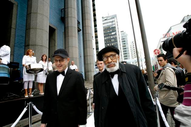 STOCKHOLM 20070521 U.S. composer and musician Sonny Rollins left, and co-winner and compatriot Steve Reich, right, arrive at the Concert Hall in Stockholm, Sweden Monday May 21 2007, to receive the 2007 Polar Music Prize from Swedish King Carl XVI Gustaf. Prize sum for each one of them is 1 million kronor (US$143,000). Photo Pontus Lundahl SCANPIX kod 10050 STOCKHOLM SWEDEN x10050x *** STOCKHOLM 20070521 U S composer and musician Sonny Rollins left, and co winner and compatriot Steve Reich, right, arrive at the Concert Hall in Stockholm, Sweden Monday May 21 2007, to receive the 2007 Polar Music Prize from Swedish King Carl XVI Gustaf Prize sum for each one of them is 1 million kronor US 143,000 Photo Pontus Lundahl SCANPIX kod 10050 S  Copyright: xPONTUSxLUNDAHLx xTTx x POLAR MUSIC PRIZE