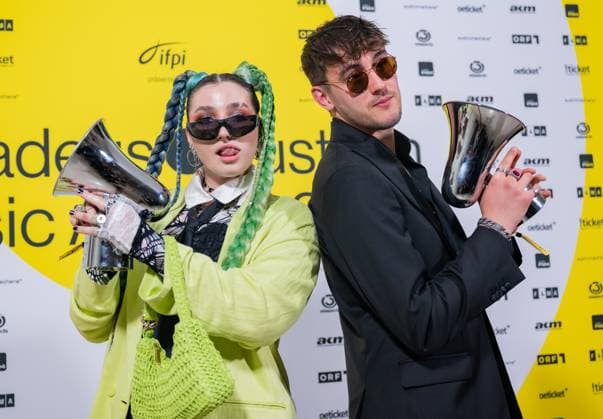 RECORD DATE NOT STATED 20230428 Amadeus Austrian Music Awards 2023 WIEN, OESTERREICH - 28. APRIL: Lemo Preistraeger der Amadeus Award 2023 in der Kategorie - Tonstudion Best Sound für das Album -Irgendwas mit Dreissig- praesentiert von Fama - nach der Verleihung in der weissen Bar des Wiener Volkstheaters am 28. April 2023 in Wien, Oesterreich. 230429_SEPA_17_005 Copyright: xIsabellexOuvrardx SEPAxMedia