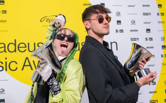 Entertainment Themen der Woche KW17 Entertainment Bilder des Tages RECORD DATE NOT STATED 20230428 Amadeus Austrian Music Awards 2023 WIEN, OESTERREICH - 28. APRIL: Lemo Preistraeger der Amadeus Award 2023 in der Kategorie - Tonstudion Best Sound für das Album -Irgendwas mit Dreissig- praesentiert von Fama - nach der Verleihung in der weissen Bar des Wiener Volkstheaters am 28. April 2023 in Wien, Oesterreich. 230429_SEPA_17_008 Copyright: xIsabellexOuvrardx SEPAxMedia