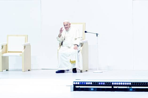 News Themen der Woche KW17 News Bilder des Tages Pope Francis In Hungary 2023 Pope Francis during the meeting with young people in the Laszlo Papp Sports Arena at Apr 29, 2023 in Budapest, Hungary. Budapest Hungary  Copyright: xRobertxSzaniszlox originalFilename: szaniszlo-notitle230429_npm32.jpg