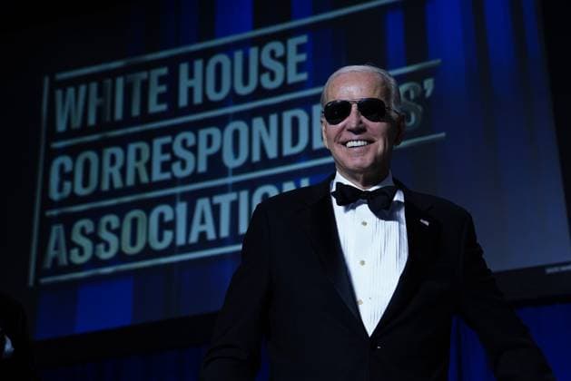 News Themen der Woche KW17 News Bilder des Tages US President Joe Biden speaks during the White House Correspondents Association (WHCA) dinner in Washington, DC on Saturday, April 29, 2023. The annual dinner raises money for WHCA scholarships and honors the recipients of the organization s journalism awards.  WAX20230429207 NathanxHoward