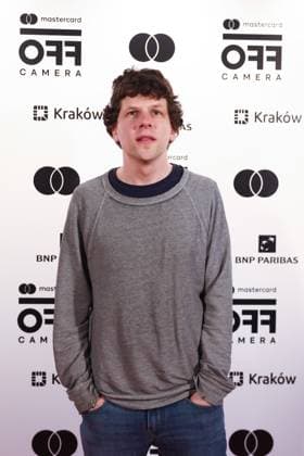 Jesse Eisenberg In Krakow, Poland Actor and director Jesse Eisenberg attends the 16th edition of International Festival of Independent Cinema Mastercard OFF CAMERA in Krakow, Poland on April 29, 2023. Krakow Poland  Copyright: xBeataxZawrzelx originalFilename: zawrzel-jesseeis230429_npKzb.jpg