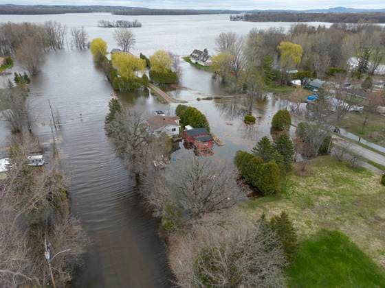 April 30, 2023, Rigaud, PQ, CANADA: Homes along the Ottawa river in the town of Rigaud, Que., just west of the island of Montreal, are on high alert with a total of 30 to 50 millimeter s of rain expected from Sunday evening into Monday. Homes are already threatened by high water levels along the river on Sunday, April 30, 2023. Rigaud CANADA  - ZUMAc35_ 20230430_zaf_c35_028 Copyright: xPeterxMccabex