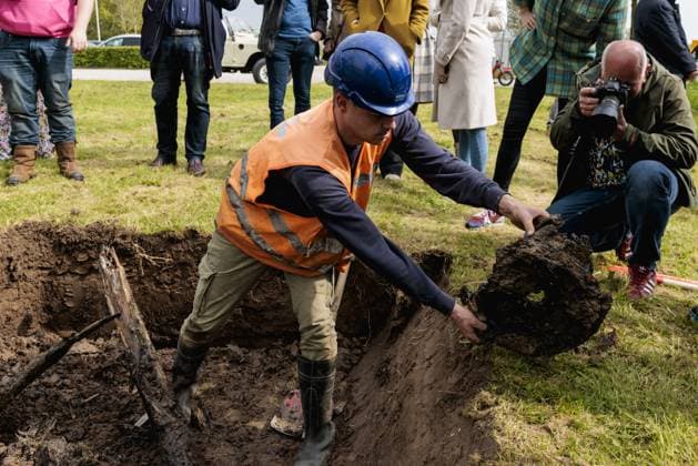 OMMEREN - Employees of the Historical Circle Kesteren are looking for an alleged Nazi treasure. In January it was announced that during the Second World War, Germans would have buried a gold treasure in the village of Gelderland with valuables that had been captured from an Arnhem bank. A treasure map was found in the National Archives showing the place where the treasure was buried. ANP MARCEL KRIJGSMAN netherlands out - belgium out  Copyright: xx x468254548x originalFilename: 468254548.jpg