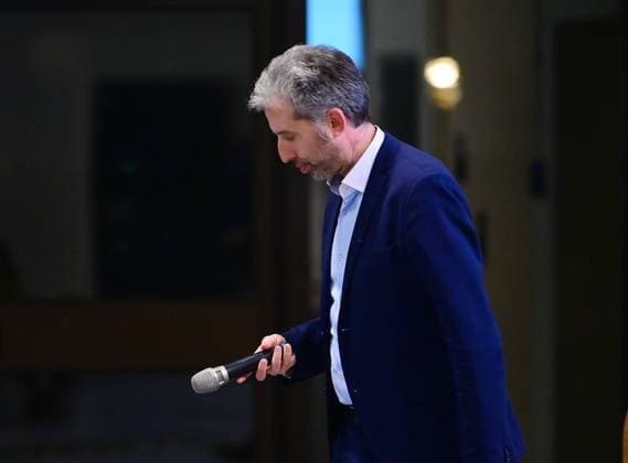 Archivbild: Boris Palmer will aus der Gruenen-Partei austreten Tuebingen 03.02.2023 Personalmangel in staedtischen Kindertagesstaetten, Austausch mit betroffenen Eltern in der Hermann-Hepper-Halle: Oberbuergermeister Boris Palmer *** Archive photo Boris Palmer wants to leave the Green Party Tuebingen 03 02 2023 Staff shortage in municipal day care centers, exchange with affected parents in the Hermann Hepper Hall Mayor Boris Palmer ulm