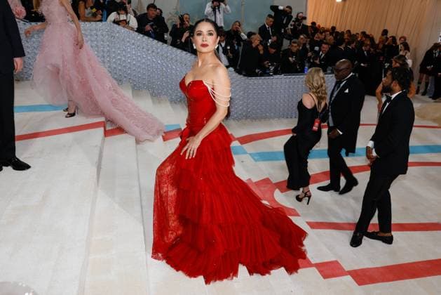 François-Henri Pinault and Salma Hayek arrive on the red carpet for The Met Gala at The Metropolitan Museum of Art celebrating the opening of Karl Lagerfeld: A Line of Beauty in New York City on Monday, May 1, 2023.  NYP202305011601 JOHNxANGELILLO