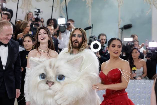 Anne Hathaway Jared Leto and Salma Hayek arrives on the red carpet for The Met Gala at The Metropolitan Museum of Art celebrating the opening of Karl Lagerfeld: A Line of Beauty in New York City on Monday, May 1, 2023.  NYP202305014810 JOHNxANGELILLO