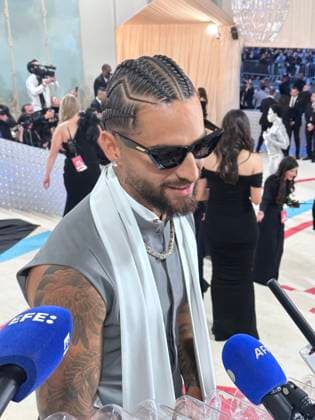 Colombian singer Maluma speaks to the media during the Met Gala 2023, in New York, USA, 01 May 2023. Met Gala in New York !ACHTUNG: NUR REDAKTIONELLE NUTZUNG!  Copyright: xOctavioxGuzmánx AME6121 20230502-c96c226674441ffb1c5b3b26ed030721bee2dccf