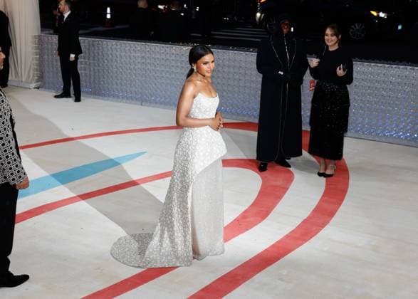 Mindy Kaling arrives on the red carpet for The Met Gala at The Metropolitan Museum of Art celebrating the opening of Karl Lagerfeld: A Line of Beauty in New York City on Monday, May 1, 2023.  NYP202305015057 JOHNxANGELILLO