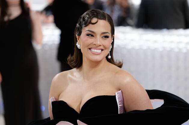 Ashley Graham arrives on the red carpet for The Met Gala at The Metropolitan Museum of Art celebrating the opening of Karl Lagerfeld: A Line of Beauty in New York City on Monday, May 1, 2023.  NYP202305014052 JOHNxANGELILLO