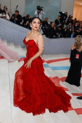 Francois-Henri Pinault and Salma Hayek arrive on the red carpet for The Met Gala at The Metropolitan Museum of Art celebrating the opening of Karl Lagerfeld: A Line of Beauty in New York City on Monday, May 1, 2023.  NYP202305015077 JOHNxANGELILLO